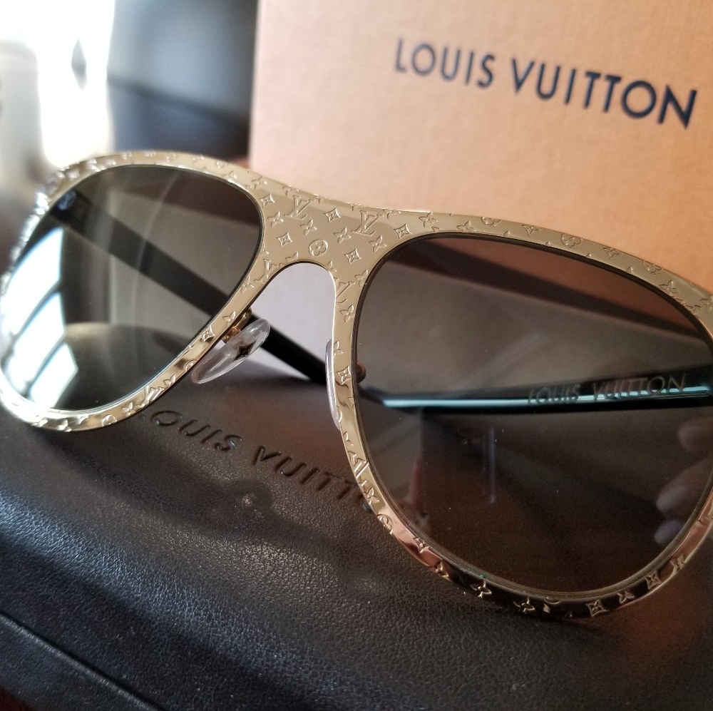 LOUIS VUITTON LOGO Sunglasses
